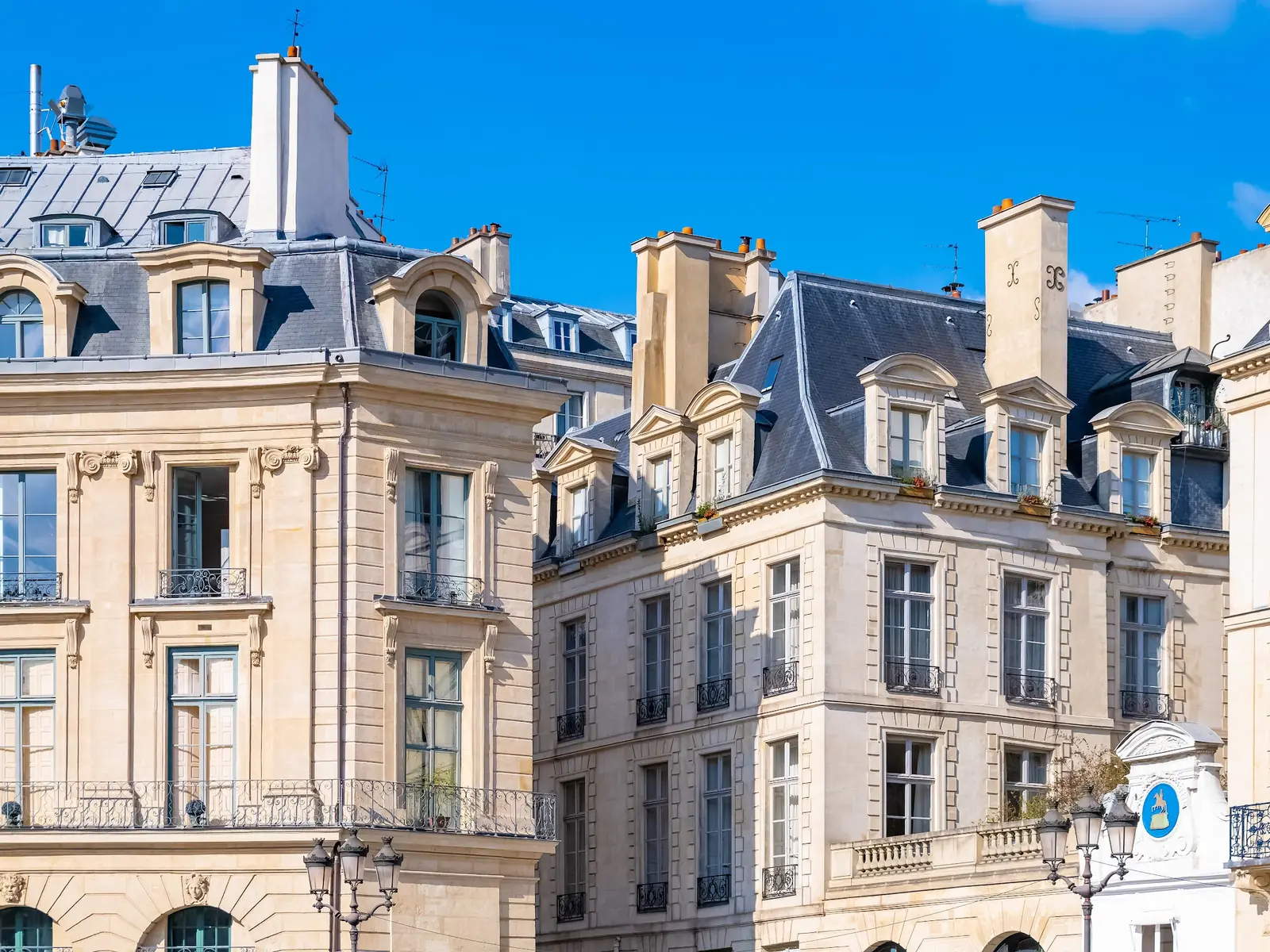 Roofs and façades of the Place des Vosges